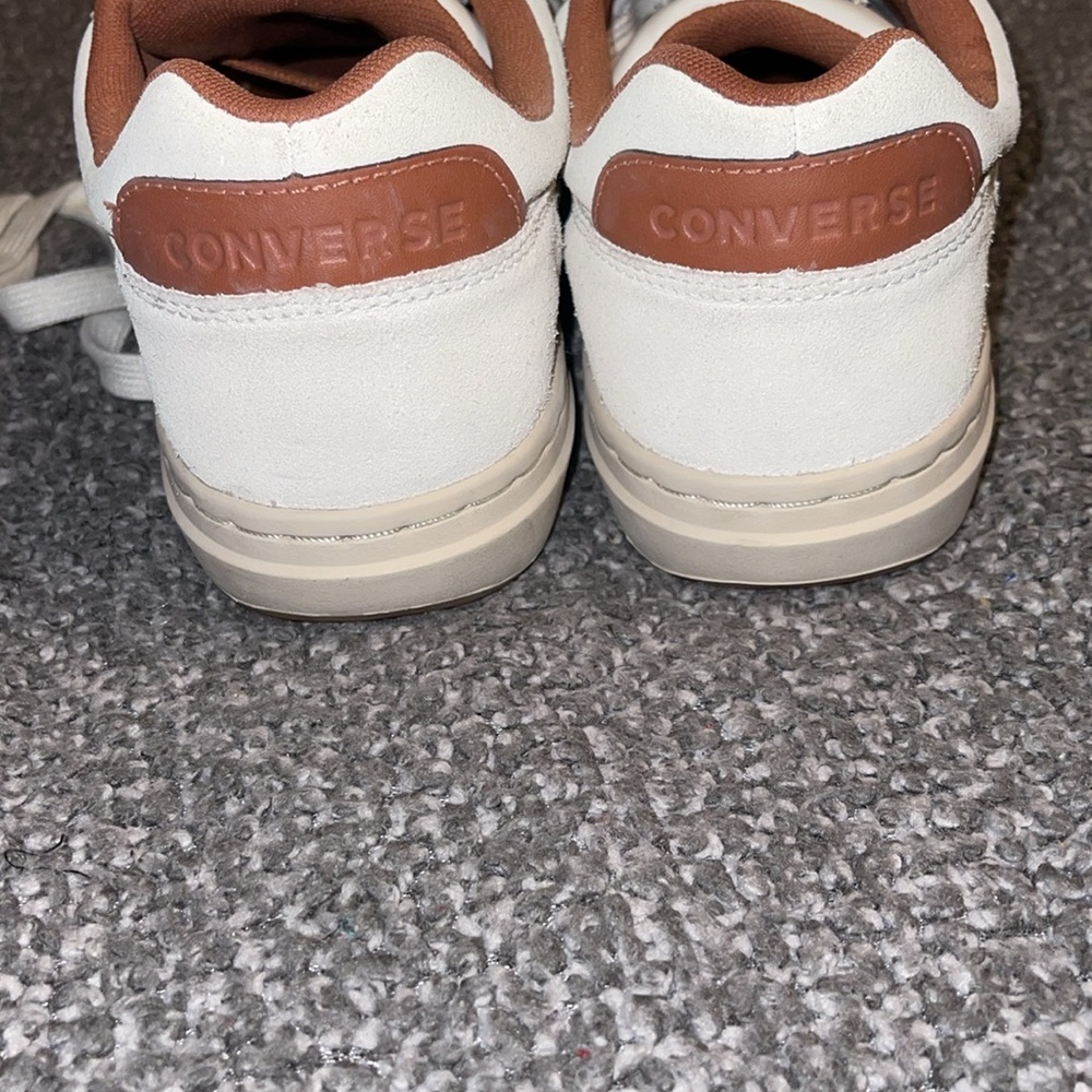 Converse - Picture 3 of 4